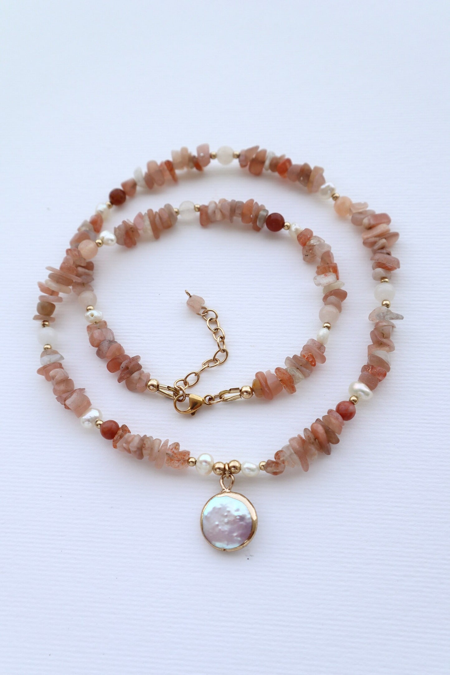 Red Aventurine Necklace | Freshwater Pearls | Mother of Pearl Pendant | 14K gold-filled - Nalika Jewelry